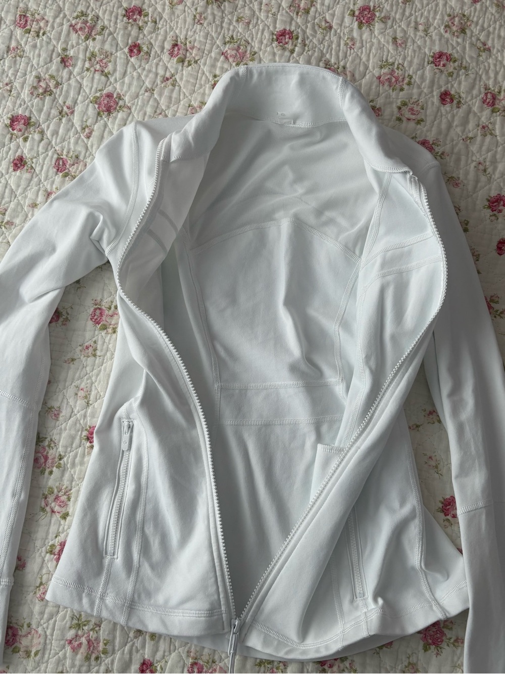 Lululemon Define Jacket - Picture 4 of 4